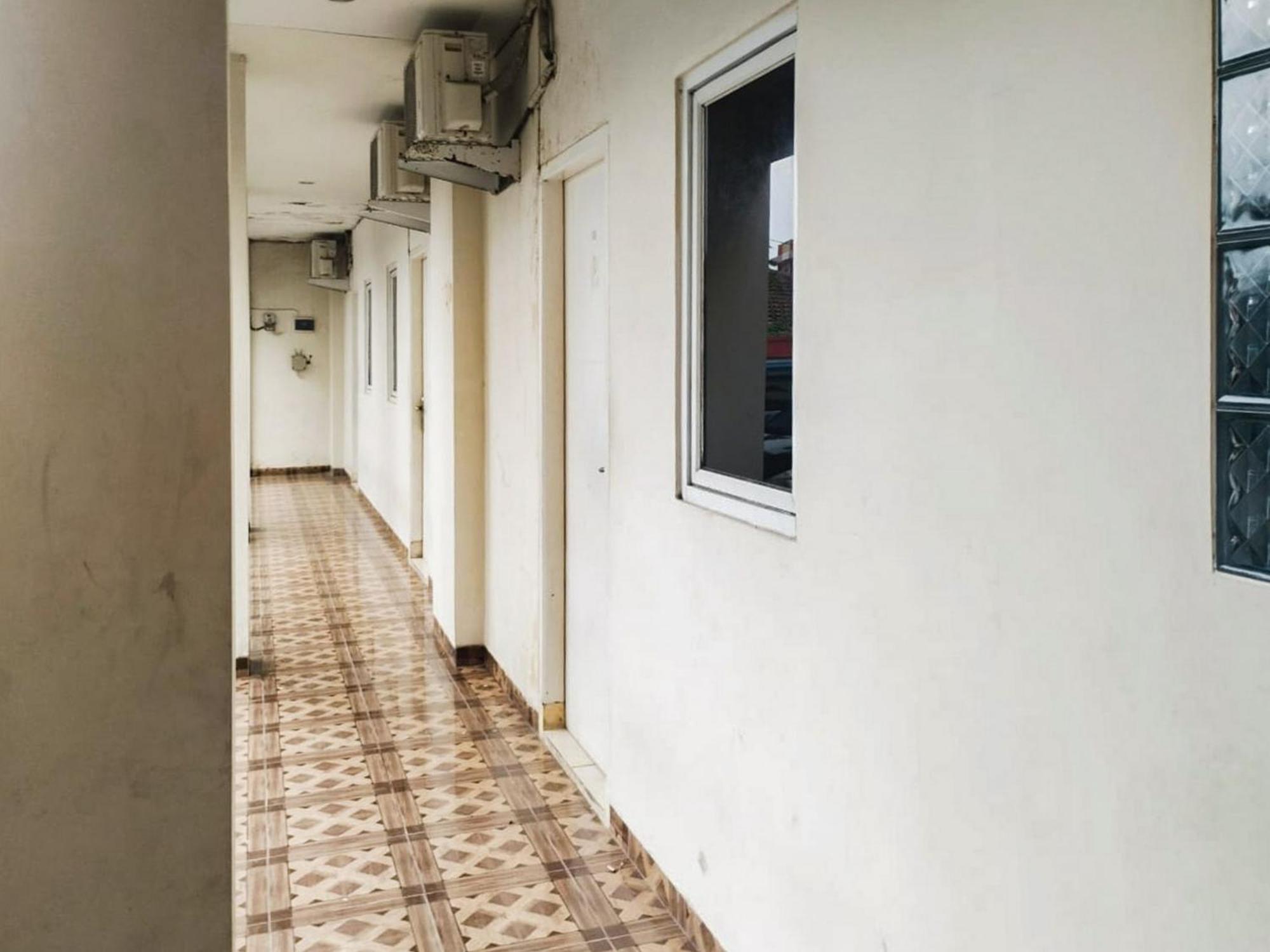 Hotel Reddoorz At Jalan Diponegoro Bandar Lampung Extérieur photo
