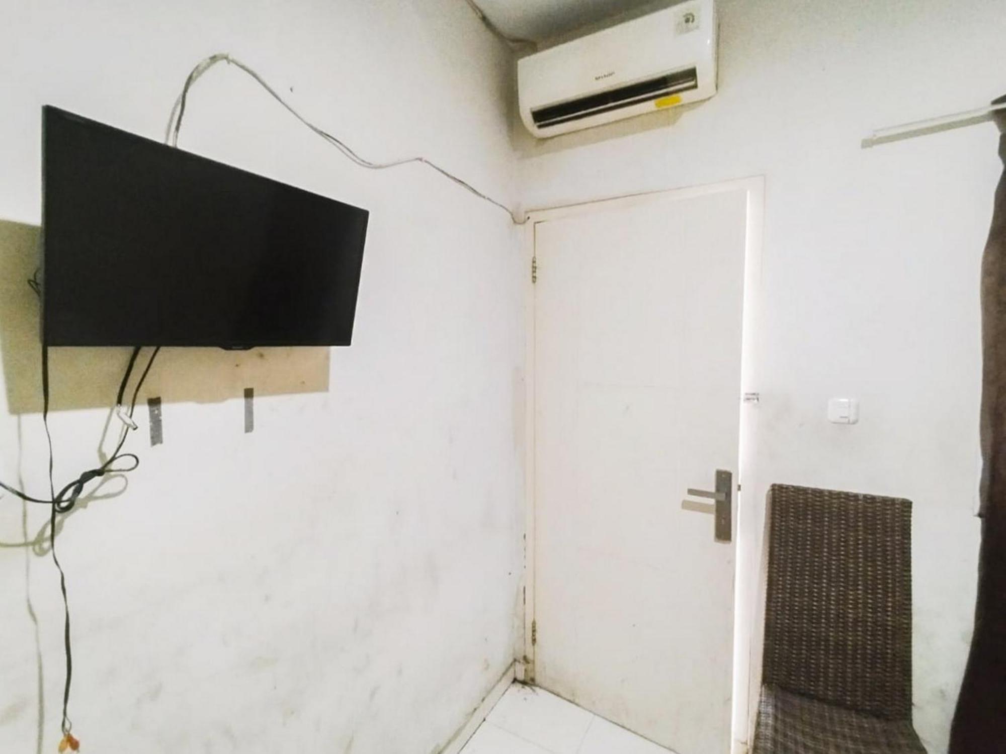 Hotel Reddoorz At Jalan Diponegoro Bandar Lampung Extérieur photo