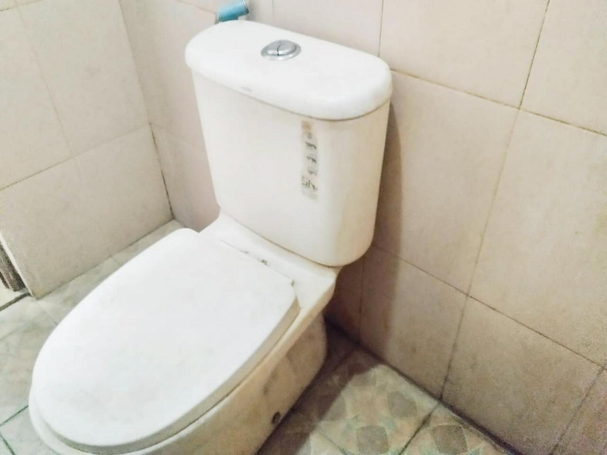 Hotel Reddoorz At Jalan Diponegoro Bandar Lampung Extérieur photo